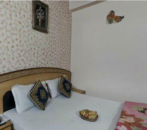 Hotel Maharaja Делхи Екстериор снимка